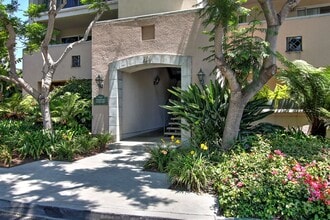 108 Por La Mar Cir in Santa Barbara, CA - Building Photo - Building Photo