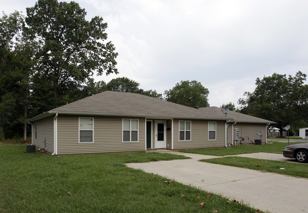 510 Wright St in Lonoke, AR - Foto de edificio