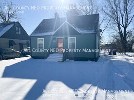 16918 Lotus Dr in Cleveland, OH - Building Photo