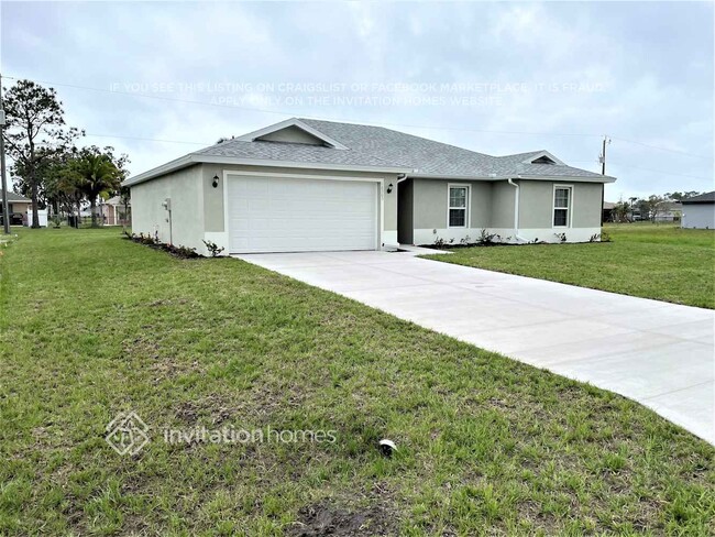 16305 Juarez Cir in Punta Gorda, FL - Building Photo - Building Photo