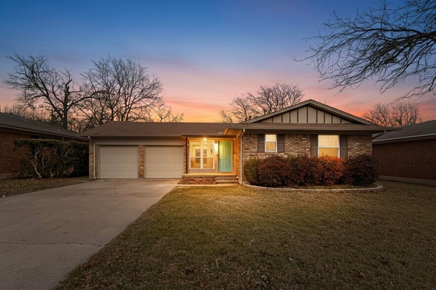 1824 Cordell St in Denton, TX - Foto de edificio