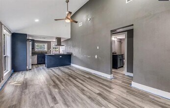 3914 Spring Ave in Dallas, TX - Building Photo - Building Photo