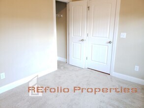 562 Village Loop Dr in Apex, NC - Building Photo - Building Photo
