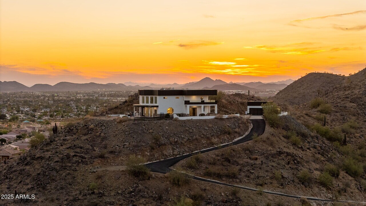 18812 North 22nd St in Phoenix, AZ - Building Photo