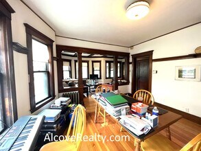 11 Leonard St, Unit 1 in Somerville, MA - Foto de edificio - Building Photo