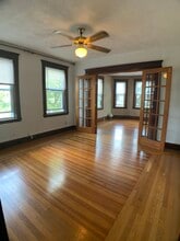 16 Montgomery St, Unit 2 in Cambridge, MA - Building Photo - Building Photo