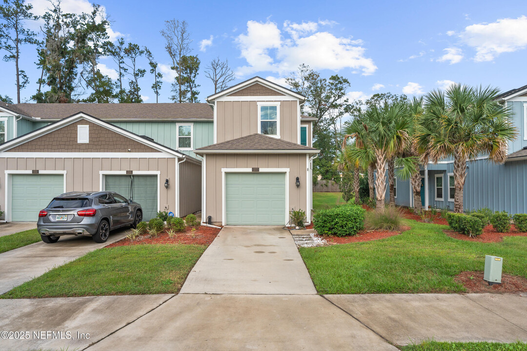 237 Aralia Ln in Jacksonville, FL - Building Photo