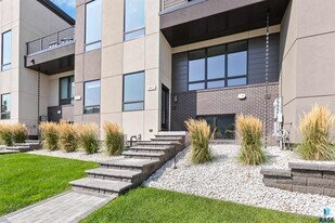 2803 S Terry Ave in Sioux Falls, SD - Building Photo