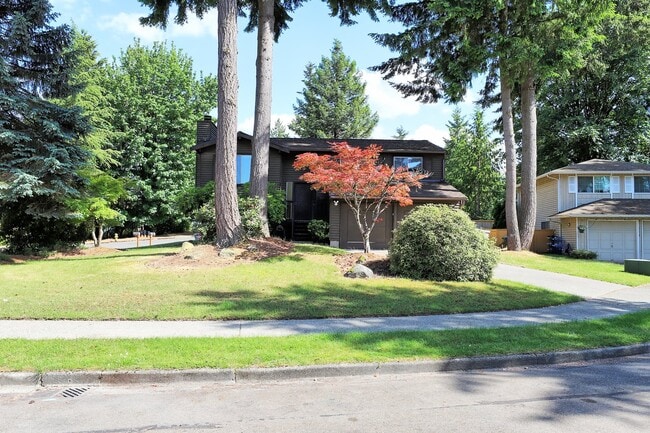 property at 3601 SE 18th Ct