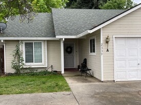 2339 Brown St in Durham, CA - Building Photo