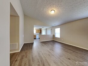 2613 Cooper Pointe Cir in Indianapolis, IN - Building Photo - Building Photo
