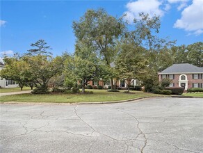 91 Westley Ct in Lilburn, GA - Building Photo - Building Photo