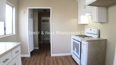 3875 Cherry Ave in Long Beach, CA - Building Photo - Building Photo