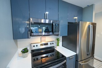 1241 University Ct, Unit 002 in Raleigh, NC - Building Photo - Building Photo