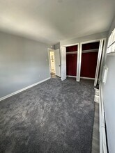3720 Berry Ave, Unit Apartment in Drexel Hill, PA - Foto de edificio - Building Photo