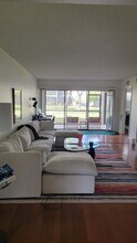 5647 Summerside Ln in Sarasota, FL - Building Photo - Building Photo