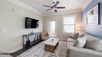 3000 Daventry Cir, Unit 6106 in Greer, SC - Building Photo