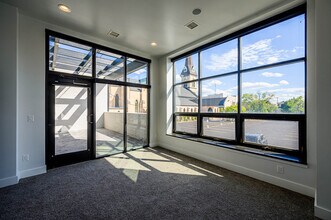 423 W College Ave, Unit 203 in Appleton, WI - Building Photo - Building Photo