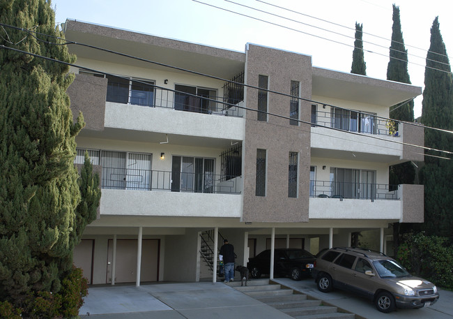 16304 Saratoga St in San Leandro, CA - Building Photo - Building Photo