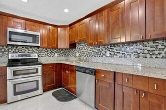 3037 NW 48th Ave in Coconut Creek, FL - Building Photo - Building Photo