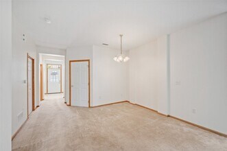 5221 Village Run Ave in Des Moines, IA - Building Photo - Building Photo