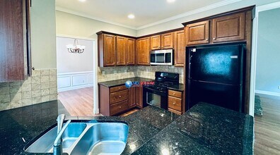 718 Retreat Dr in Dacula, GA - Building Photo - Building Photo