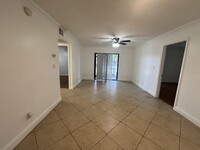 10022 Winding Lake Rd in Sunrise, FL - Foto de edificio - Building Photo