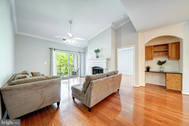 12120 Garden Ridge Ln-Unit -403 in Fairfax, VA - Building Photo - Building Photo