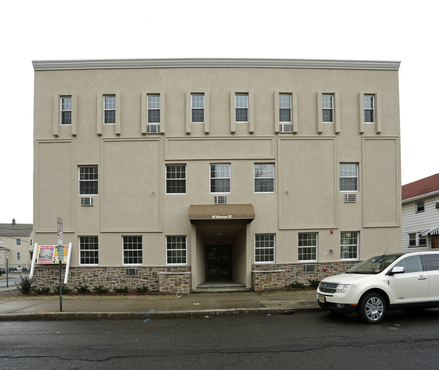 Riverwest Condominiums in Hackensack, NJ - Building Photo