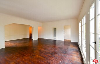 803 Croft Ave in West Hollywood, CA - Building Photo - Building Photo