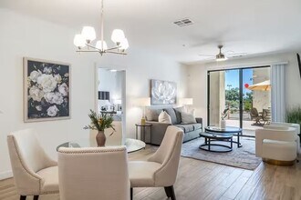 2511 W Queen Creek Rd, Unit 173 in Chandler, AZ - Building Photo - Building Photo