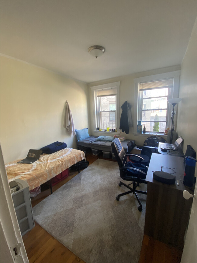 368 Riverway, Unit 21 in Boston, MA - Building Photo - Building Photo