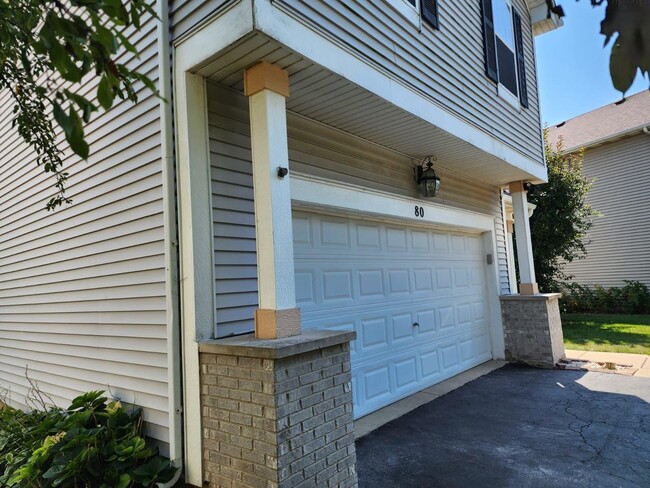 80 Kenilworth Ct in Romeoville, IL - Building Photo - Building Photo