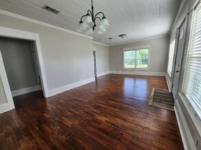 149 Cedar Ln in Dry Prong, LA - Foto de edificio - Building Photo