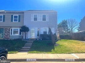 9022 Miles Pl in Manassas, VA - Building Photo