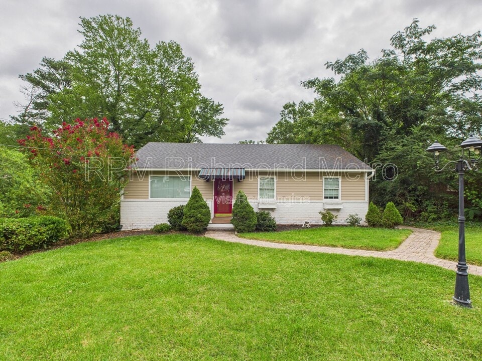 1109 Dinwiddie Ave in Richmond, VA - Building Photo