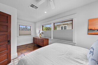 311 N Gertruda Ave, Unit B in Redondo Beach, CA - Foto de edificio - Building Photo