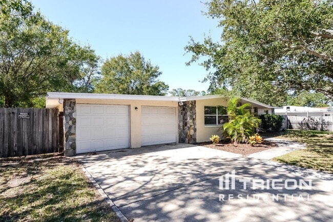 1336 Boylan Ave in Clearwater, FL - Building Photo - Building Photo