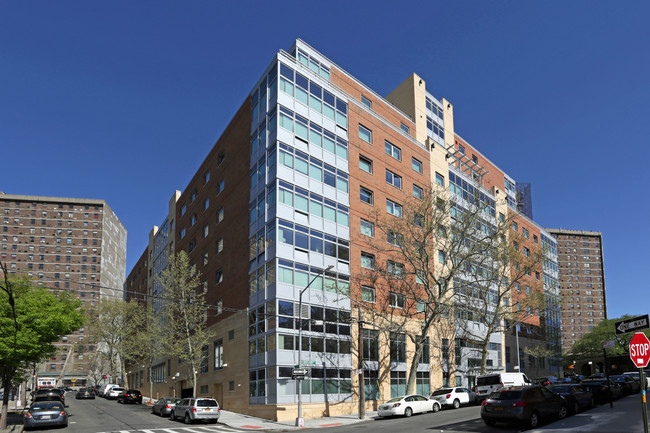 3160 Park Ave in Bronx, NY - Building Photo - Building Photo