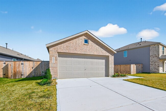 property at 18031 Valle Cupa Ln