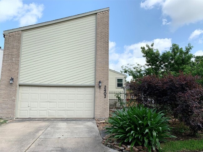 2402 Intrepid Way