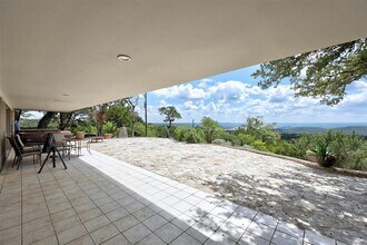 8517 Grandview Dr in Jonestown, TX - Building Photo - Building Photo