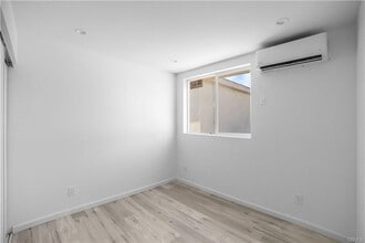 20551 Valerio St in Los Angeles, CA - Building Photo - Building Photo