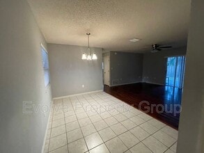 341 Frosti Wy in Eustis, FL - Building Photo - Building Photo