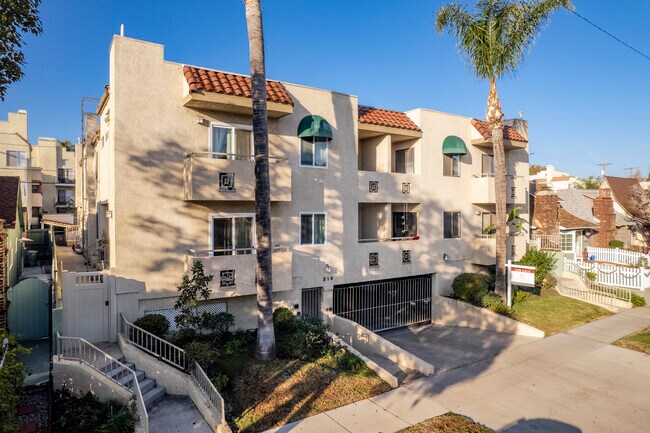 319 N Hollywood Way in Burbank, CA - Building Photo - Building Photo