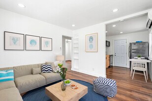 4120-4111 11th Ave S in St. Petersburg, FL - Building Photo