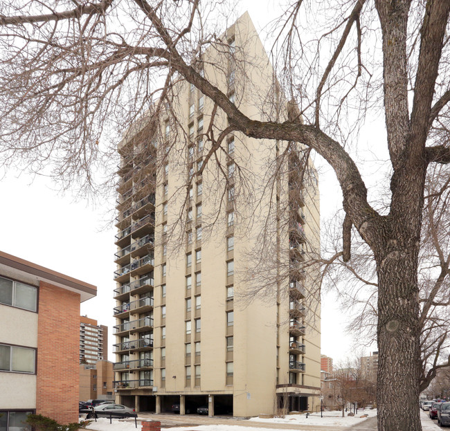 Cathedral Court in Edmonton, AB - Building Photo - Building Photo