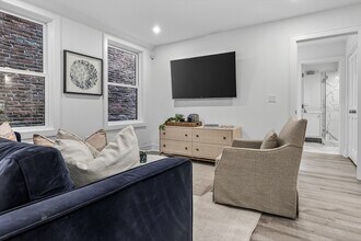 145 Charles St, Unit 3 in Boston, MA - Building Photo - Building Photo