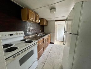 1130 Elgie St in Beaumont, TX - Building Photo - Building Photo
