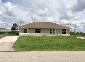 4612-4624 24th St SW in Lehigh Acres, FL - Building Photo